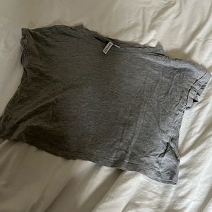 grey simple crop top